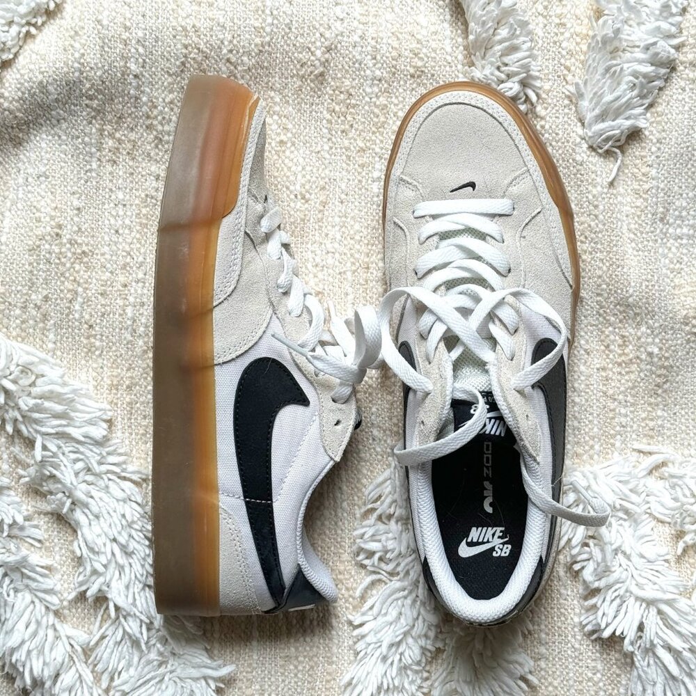 Nike SB Dunk Low with Gumsole, New/Unworn, 8.5